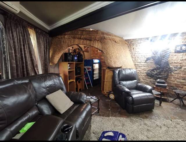 3 BEDROOM HOUSE FOR SALE IN SASOLBURG EXT 4